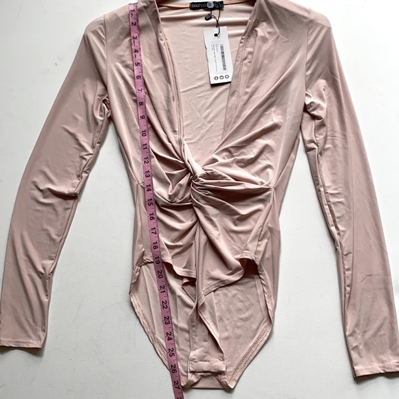 Boohoo Tall Eva plunge neck twist front bodysuit, nude, Size 4, NWT - Picture 11 of 13